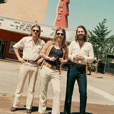 DeWolff — photo 1