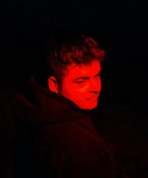 KNTRLVRLST — background image