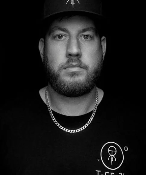 Benny L — achtergrondafbeelding