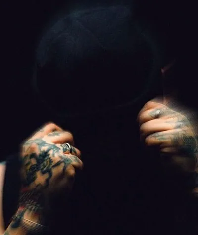 cuffed — foto 1