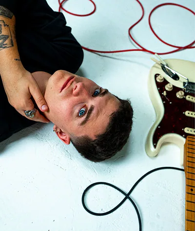 Zach Loizou — photo 1
