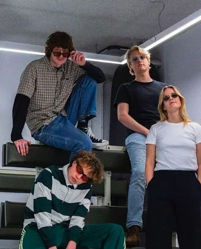 The Velcro — foto 1