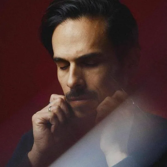 Claudio Constantini — background image