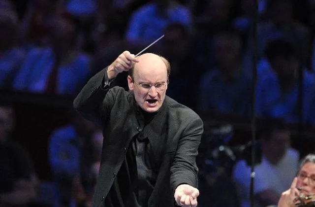 Andrew Manze