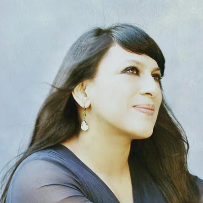 Shani Diluka — foto 1