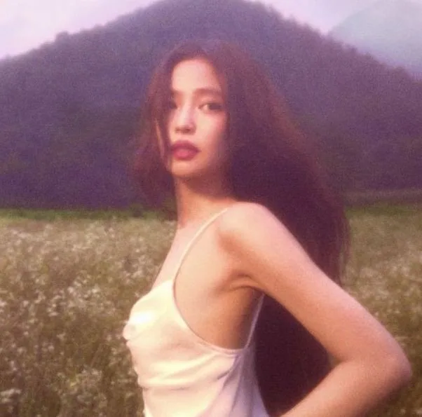 JENNIE