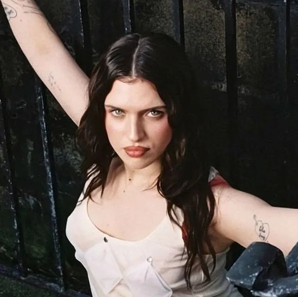 Mae Muller