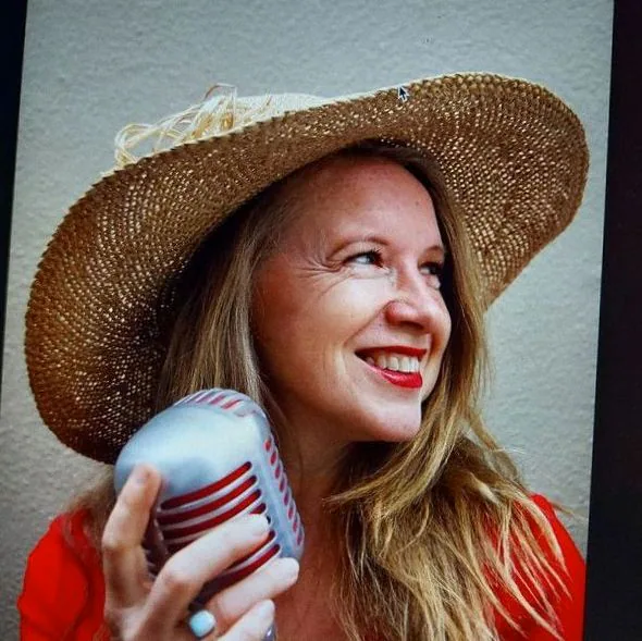 Micheline van Hautem — background image