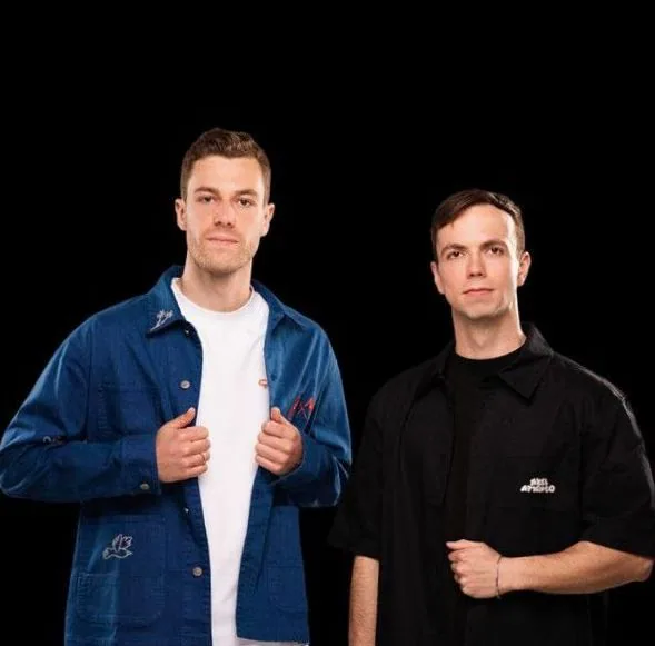 Voster & Gallardo