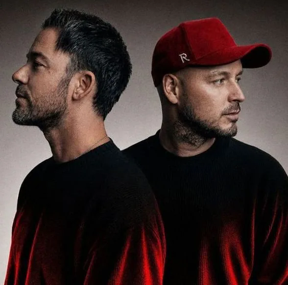 D’Angello & Francis — achtergrondafbeelding