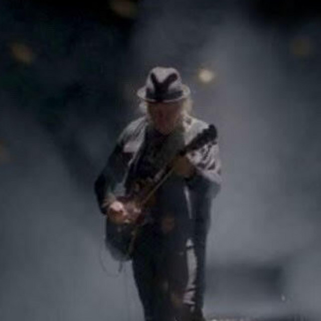 Neil Young & Crazy Horse — photo 2