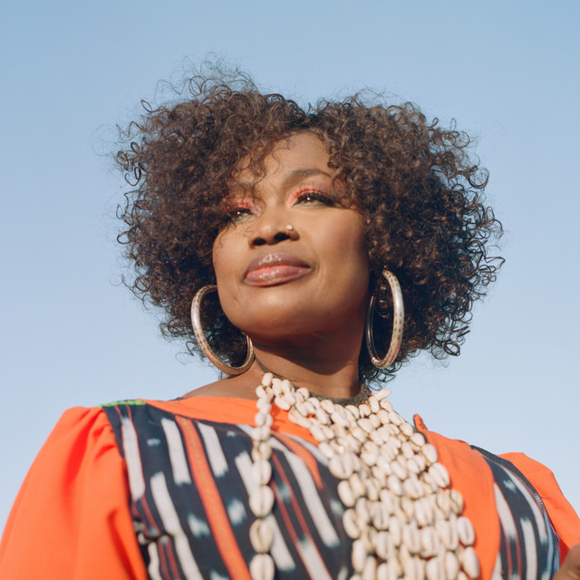 Oumou Sangare — photo 1