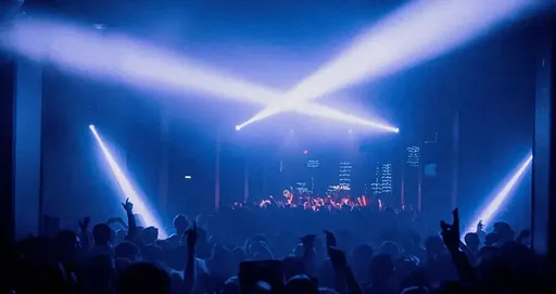 240 KM/H · Warehouse, Amsterdam · Sun, 25 Oct 2026