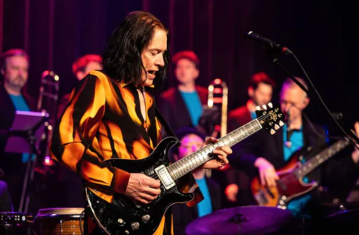 Robben Ford meets Licks & Brains · TivoliVredenburg, Utrecht · wo 10 mrt 2027