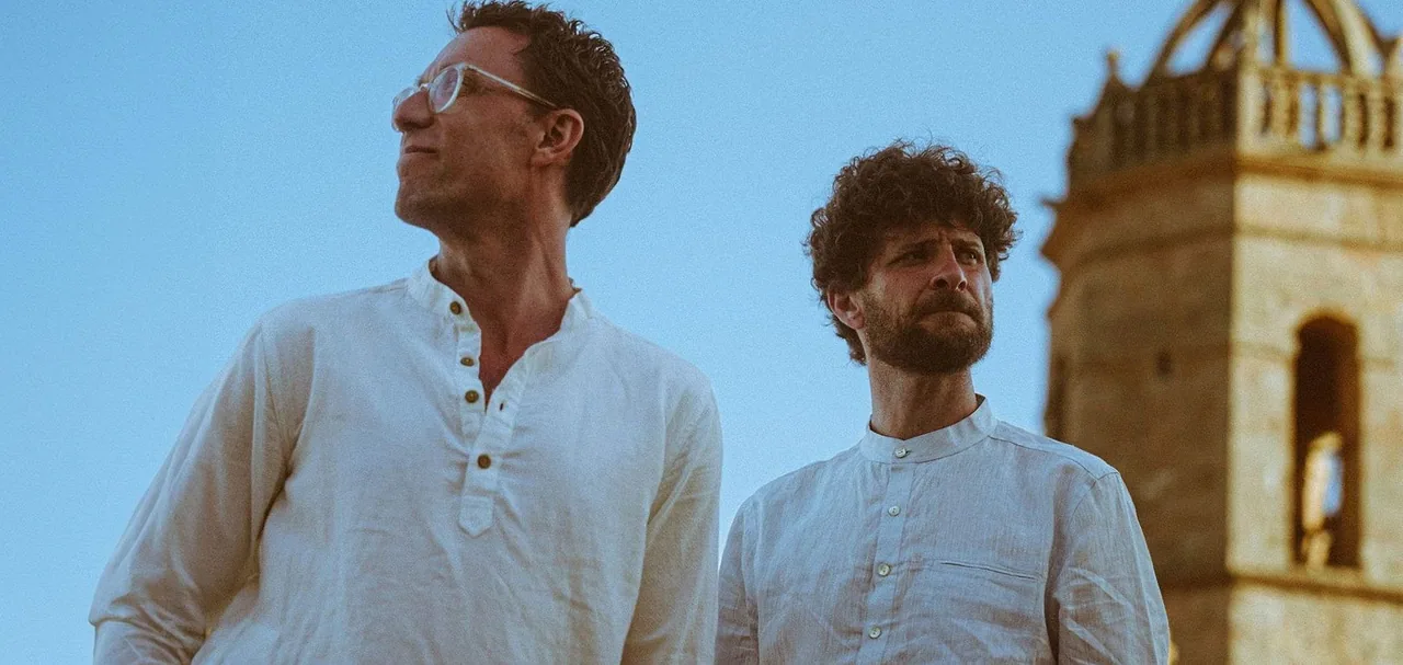 Bill Laurance & Michael League · TivoliVredenburg, Utrecht · zo 21 feb 2027