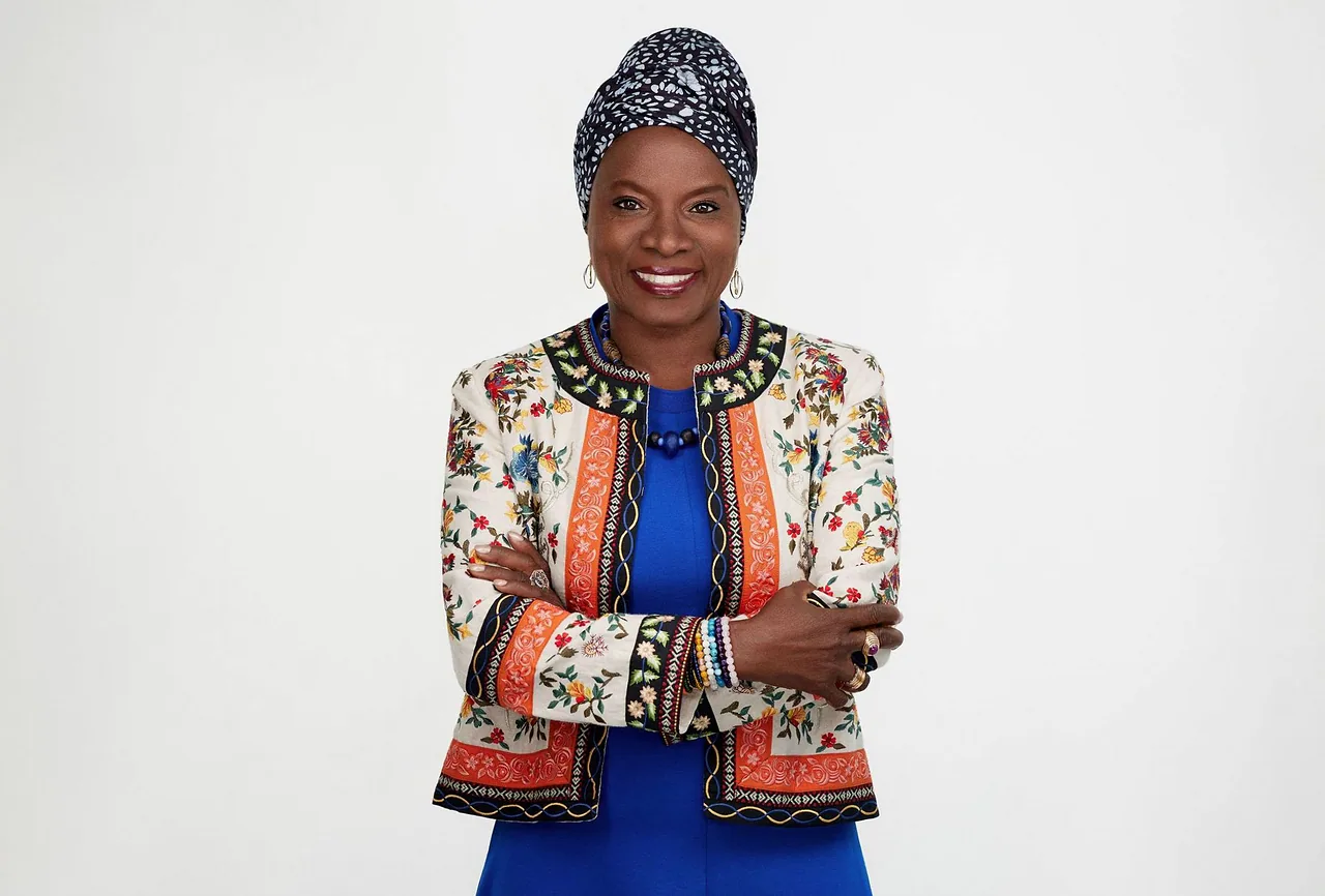 Angélique Kidjo & Metropole Orkest — achtergrondafbeelding