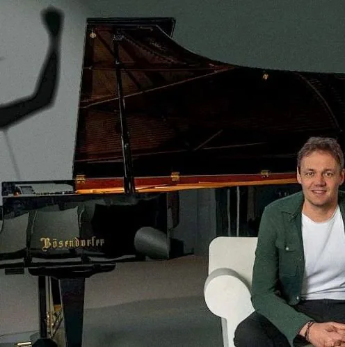 Bernd speelt Freddie Mercury · Theater Hof 88, Almelo · wo 9 dec 2026