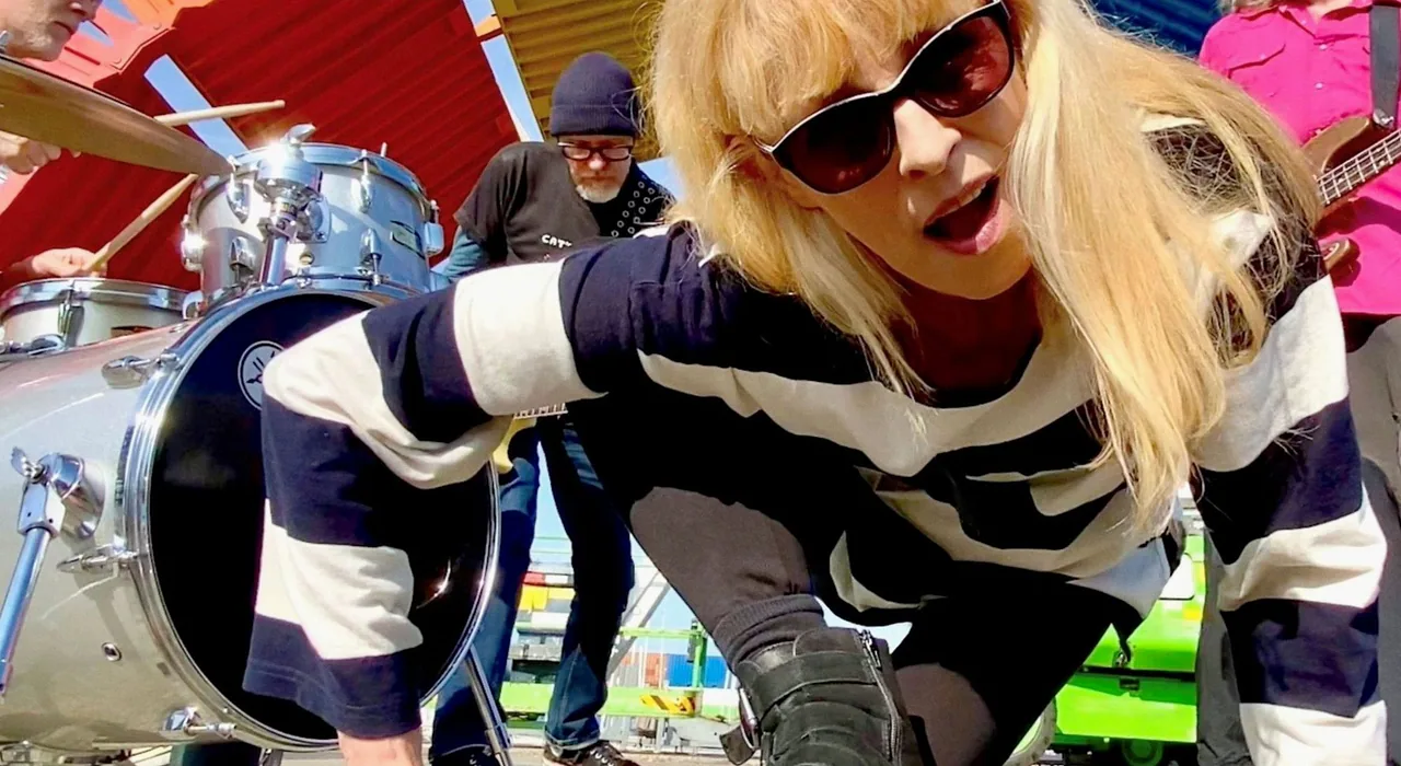 Bettie Serveert — achtergrondafbeelding