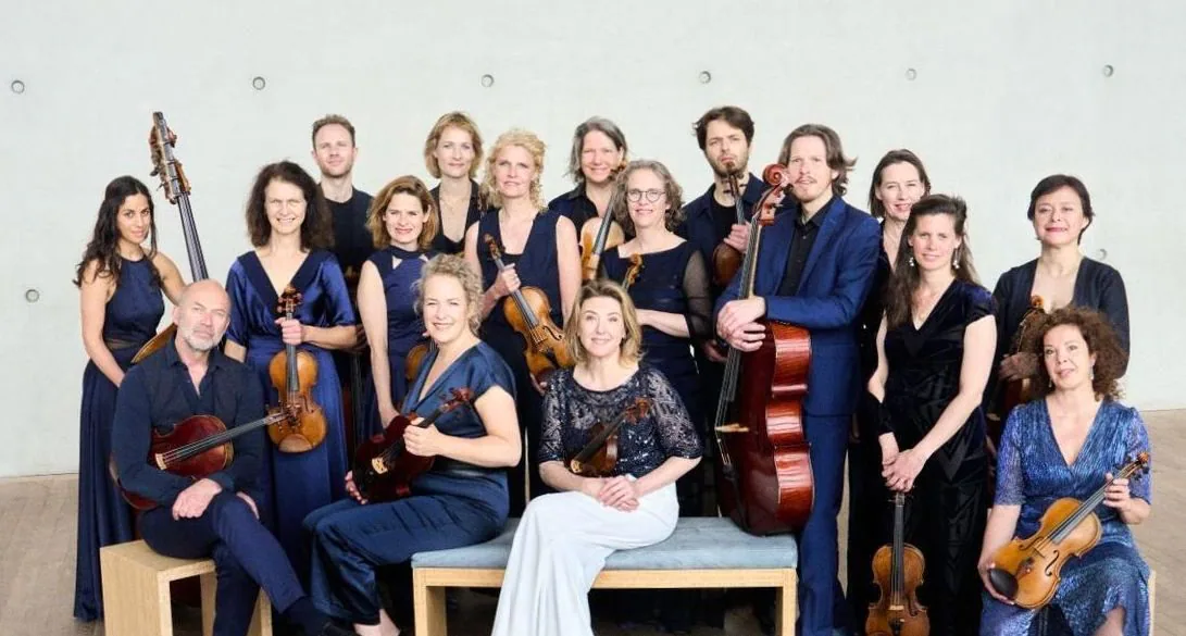 Birdsong - Amsterdam Sinfonietta + VOCES8 — achtergrondafbeelding