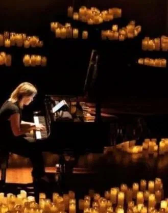 Candlelight Concerts: Het beste van Ludovico Einaudi · Muziekgebouw Eindhoven, Eindhoven · vr 4 dec 2026