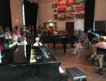 Cappuccino met 2 vleugels · Beauforthuis, Austerlitz · zo 22 nov 2026