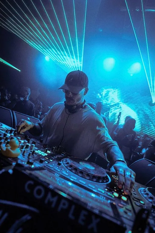 Claydrum presents Nico Moreno / Carla Schmitt / Melvin Spix · Complex Maastricht, Maastricht · vr 27 nov 2026