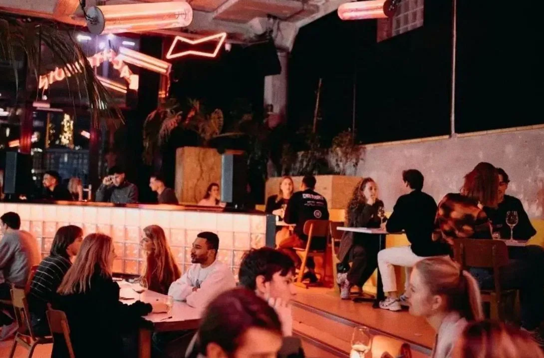 Click Speeddate — background image