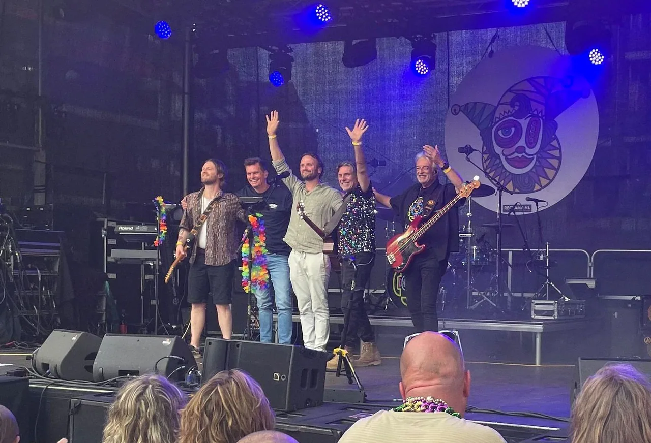 Coldplay Tribute (by Callplay) — achtergrondafbeelding