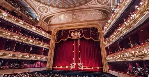Cosí fan tutte - The Royal Opera · Theater De Omval, Diemen · zo 28 mrt 2027