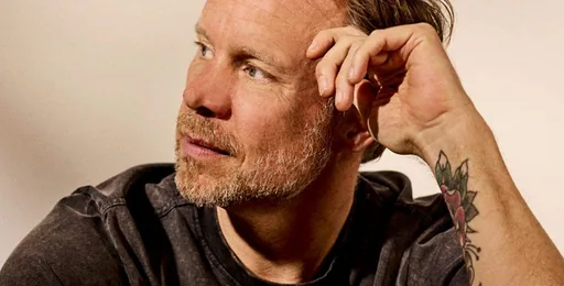 De Zoektocht Naar Geluk - Diggy Dex · Wilminktheater en Muziekcentrum Enschede, Enschede · za 20 feb 2027