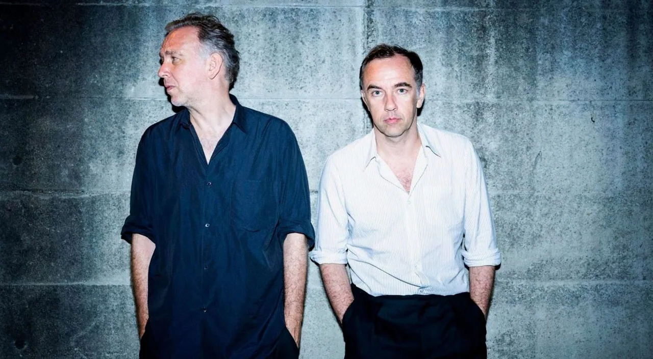 DEEWEE: 2manydjs + Charlotte Adigéry & Bolis Pupul + LEO VINCENT + HATIHATI - ADE — achtergrondafbeelding