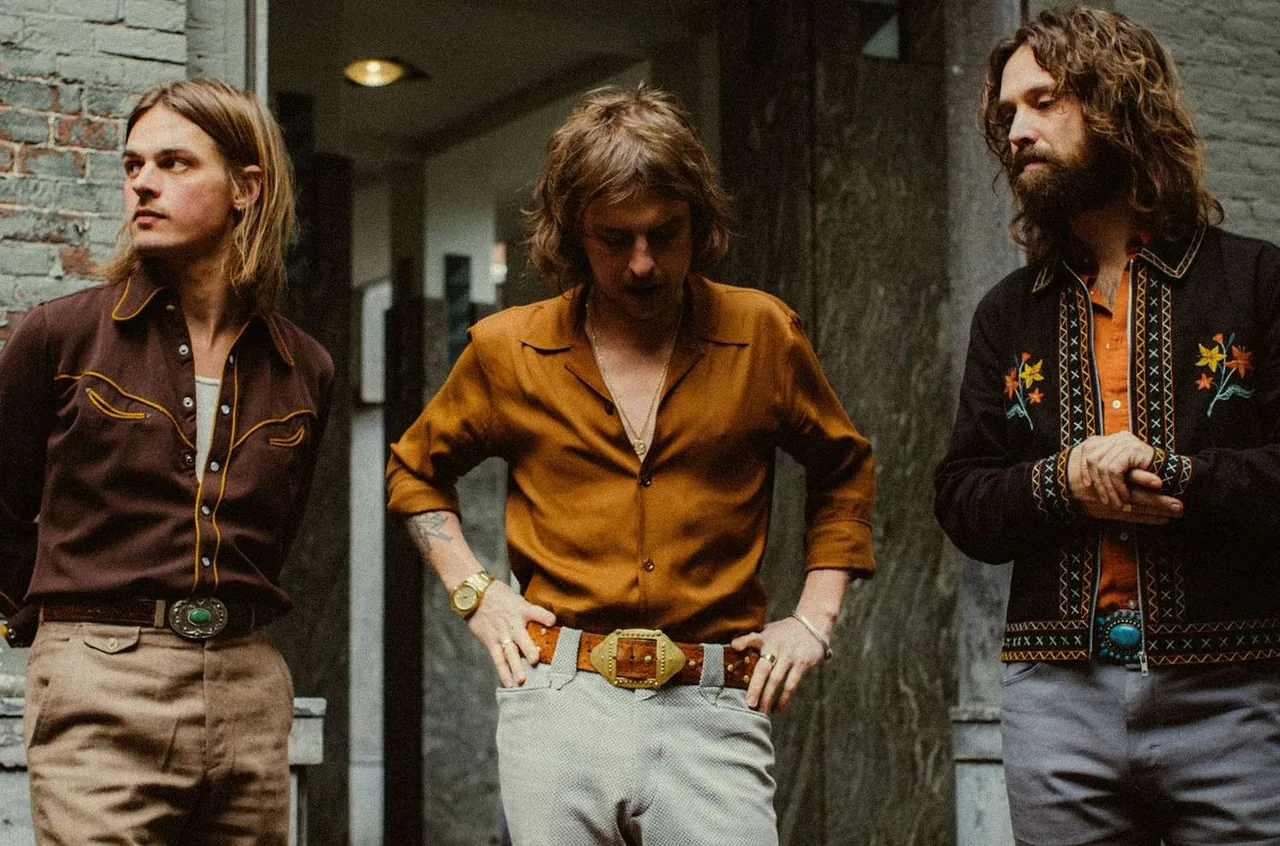 DeWolff · Nieuwe Luxor Theater, Rotterdam · Thu, 14 Jan 2027