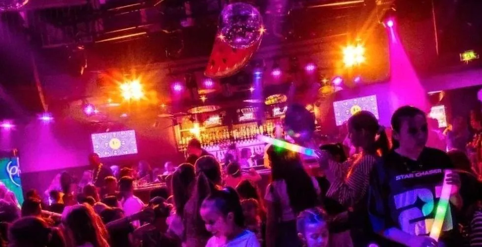 Dome Concerts presents: FAMILY RAVE DAY (5+) — background image