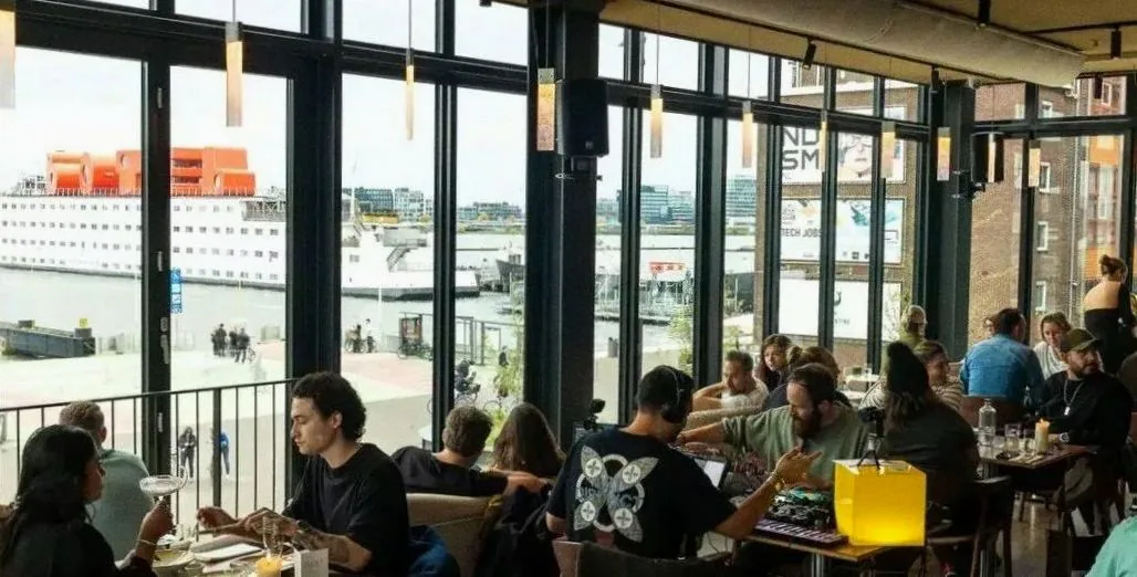 Drinks, bites and DJ's · Van de Werf, Amsterdam · za 24 okt 2026