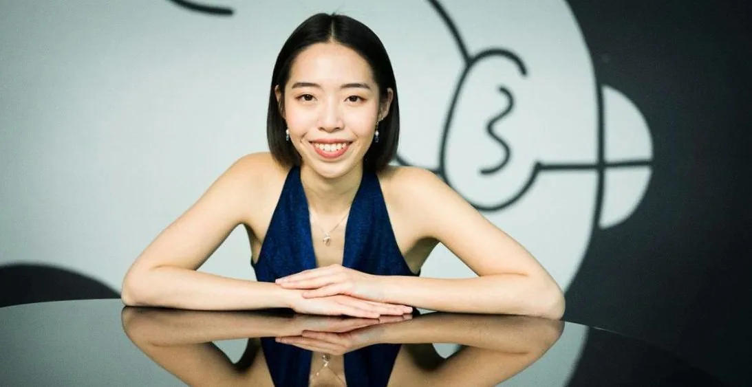 Elizabeth Goh — achtergrondafbeelding