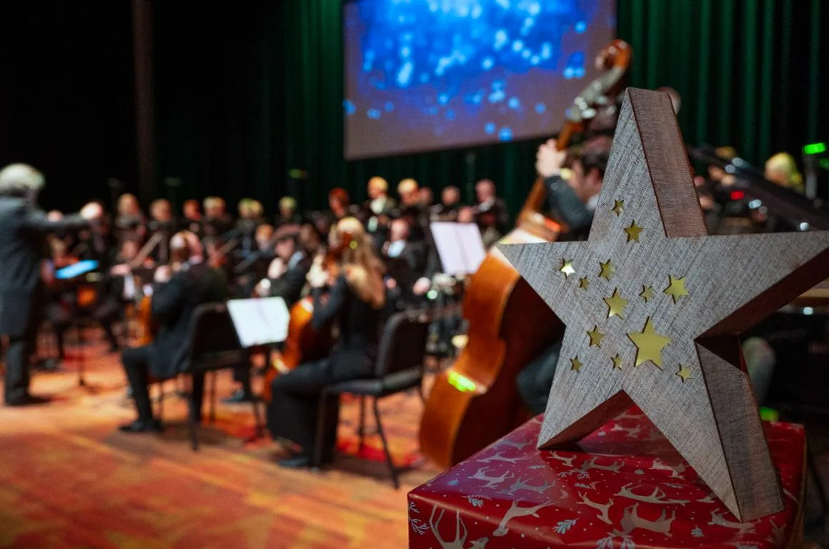 Fonkelend Familie Kerstconcert — achtergrondafbeelding