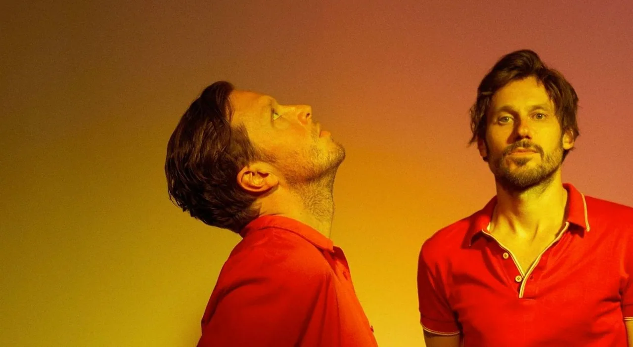 Friendly Fires — background image