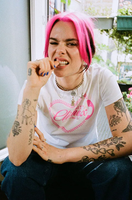 girli · TivoliVredenburg, Utrecht · ma 19 okt 2026
