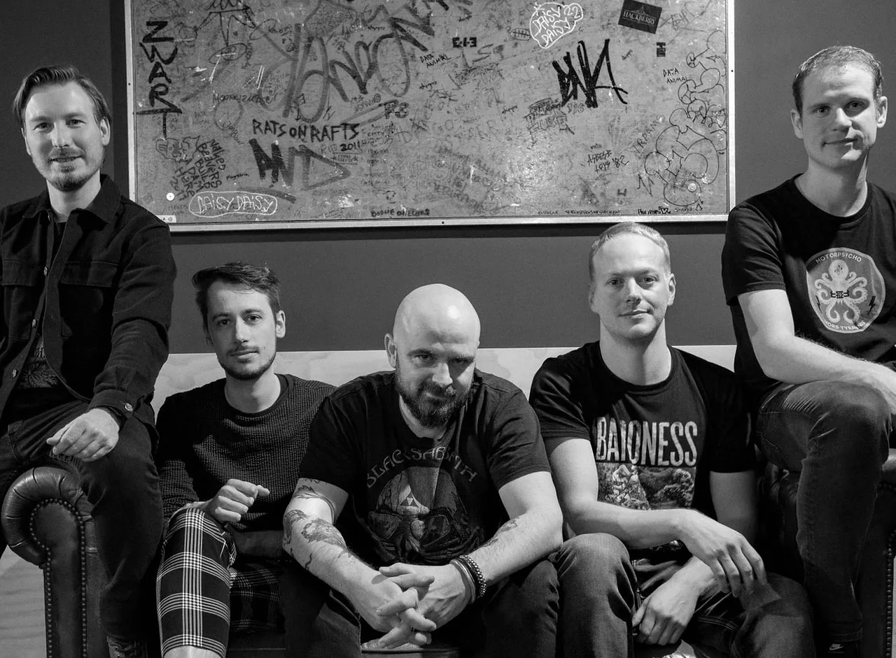 Hackberry (GRN) + Perfect Storm (GRN) + A Liquid Landscape (GRN) · Vera, Groningen · za 9 jan 2027