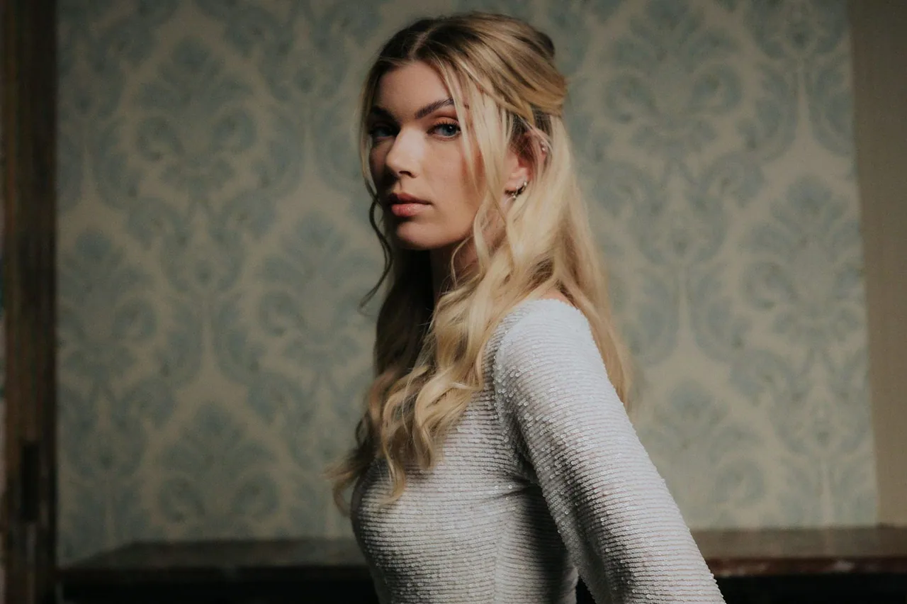 Hannah Mae — achtergrondafbeelding