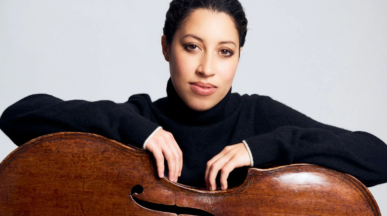 Harmonie St. Michaël van Thorn met Ella van Poucke — achtergrondafbeelding