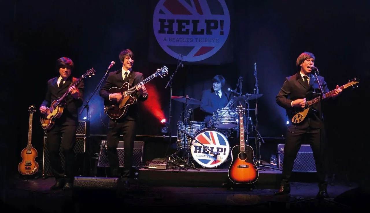 HELP! - A Beatles Tribute — achtergrondafbeelding