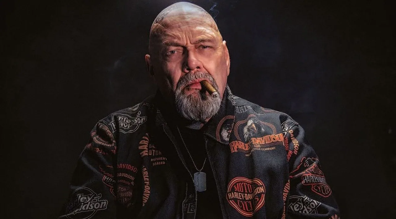 HENK KUIPERS – VALLEN EN OPSTAAN — achtergrondafbeelding