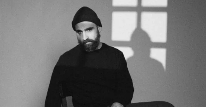 Hugo Barriol + support — achtergrondafbeelding