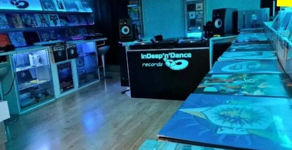 InDeep’n’Dance Record Store – Crate Digging – Meet & Greet · InDeep'n'Dance, Amsterdam · do 22 okt 2026