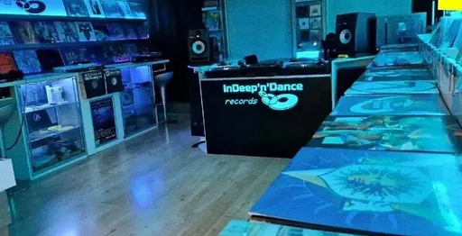 InDeep’n’Dance Record Store – Crate Digging – Meet & Greet · InDeep'n'Dance, Amsterdam · wo 21 okt 2026
