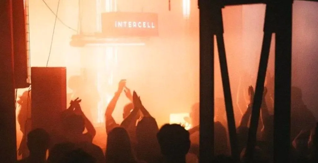Intercell x Oscar Mulero Invites — achtergrondafbeelding