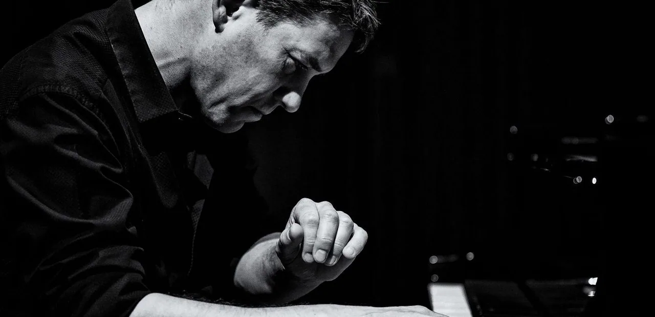 Jan Willem Rozenboom · M C De Toonzaal, Den Bosch · vr 16 apr 2027
