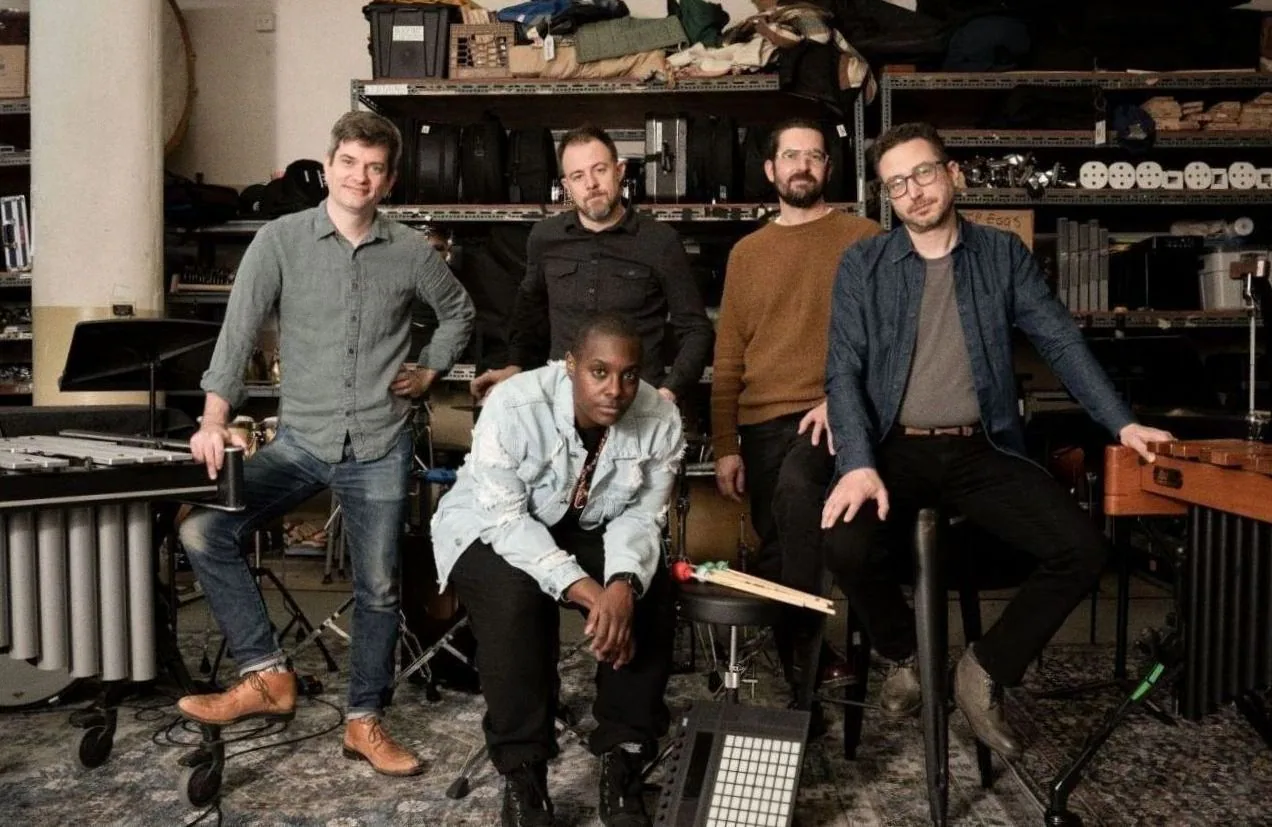 Jlin + Third Coast Percussion (VS) — achtergrondafbeelding
