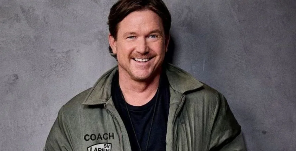 Johnny de Mol - Goed dat jij bestaat! · Theater de Kampanje, Den Helder · Fri, 21 May 2027